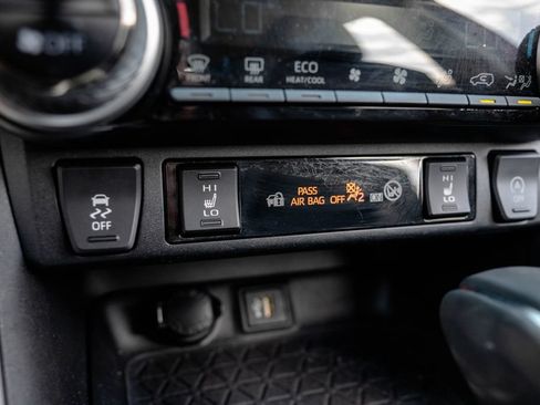 Used 2023 Toyota RAV4 XLE Premium AWD/4WD image 30