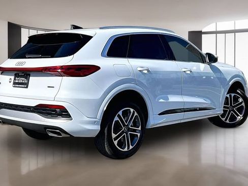 Used 2025 Audi Q5 Premium w/ Convenience Package AWD/4WD image 5