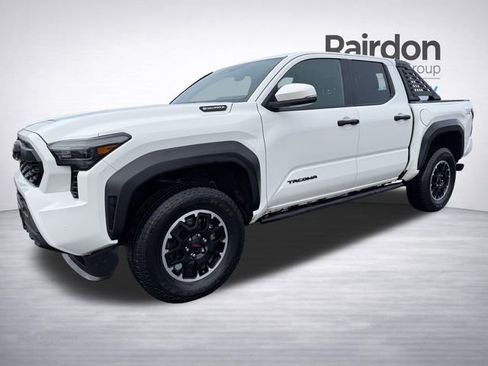 Used 2024 Toyota Tacoma TRD Off-Road w/ TRD Off Road Upgrade Package AWD/4WD image 7