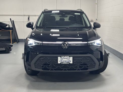 New 2025 Volkswagen Taos SE image 6