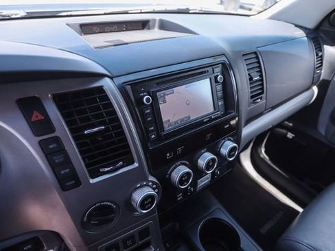 Used 2015 Toyota Sequoia Limited AWD/4WD image 28