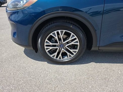 Certified 2020 Ford Escape SEL FWD image 9