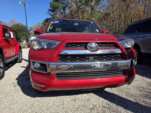 Used 2014 Toyota 4Runner Limited image 39