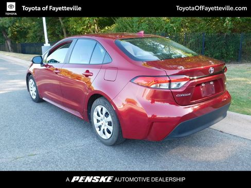 Used 2025 Toyota Corolla LE FWD image 9
