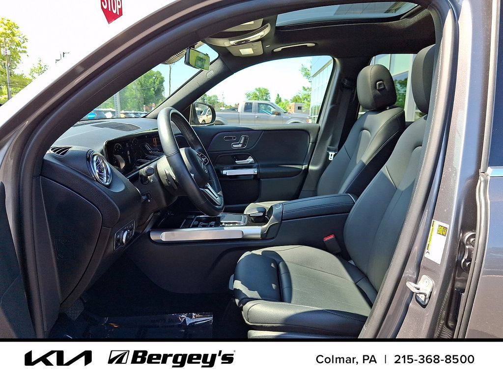 Used 2023 Mercedes-Benz GLB 250 4MATIC image 15