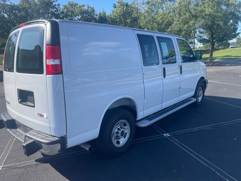 Used 2025 GMC Savana 2500 w/ Driver Convenience Package RWD image 7