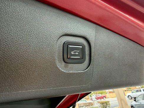 Used 2015 GMC Terrain SLT FWD image 28