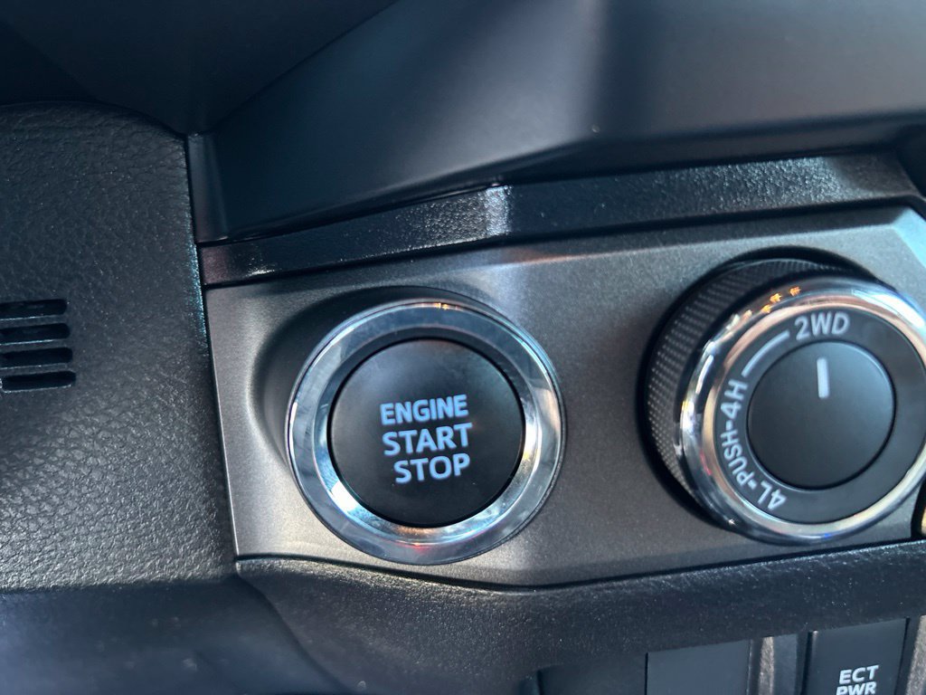 Certified 2023 Toyota Tacoma TRD Off-Road AWD/4WD image 24