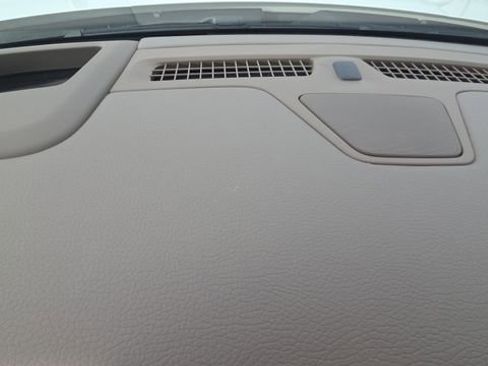 Used 2024 GMC Yukon XL Denali image 10