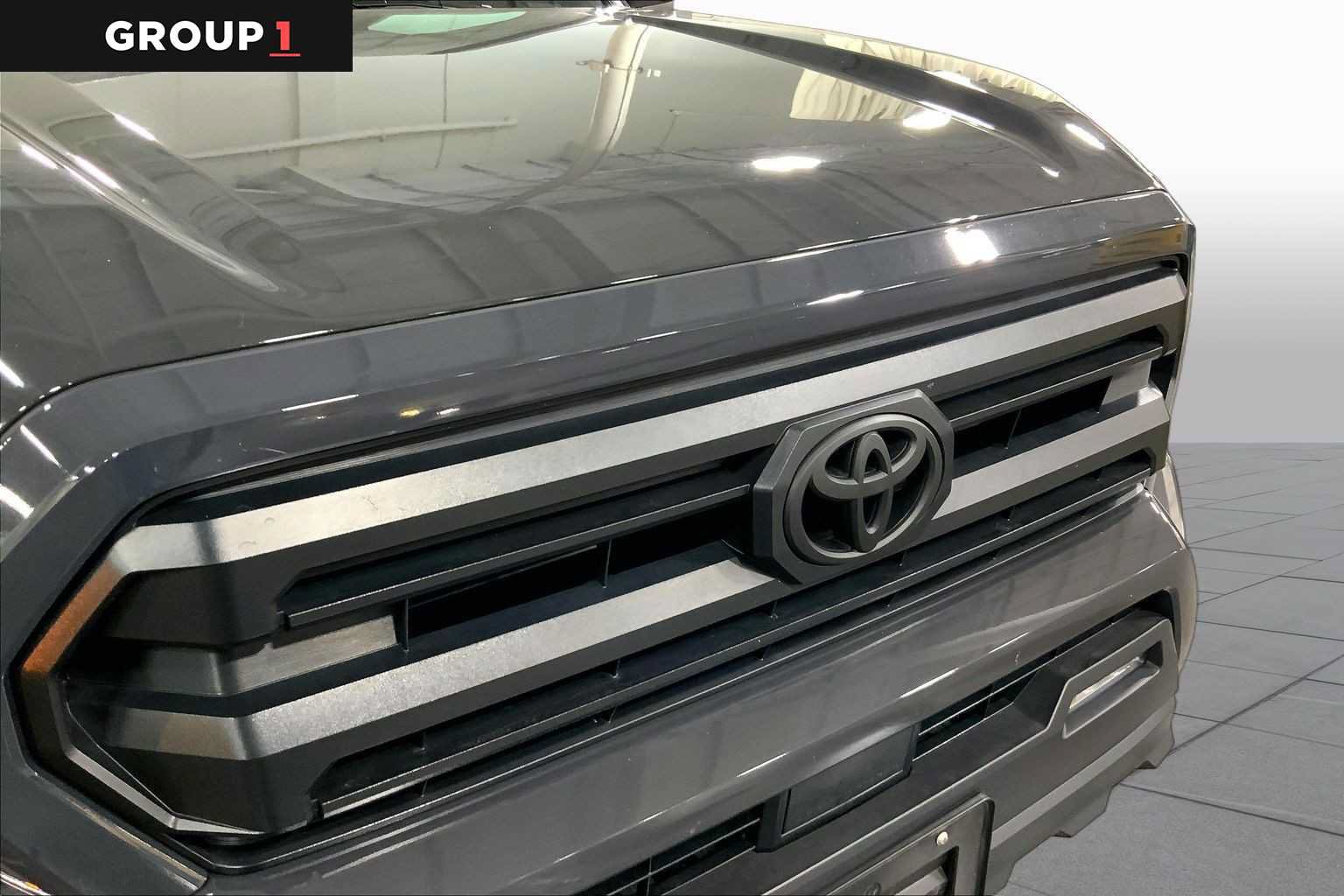 Certified 2025 Toyota Tacoma SR5 AWD/4WD image 30