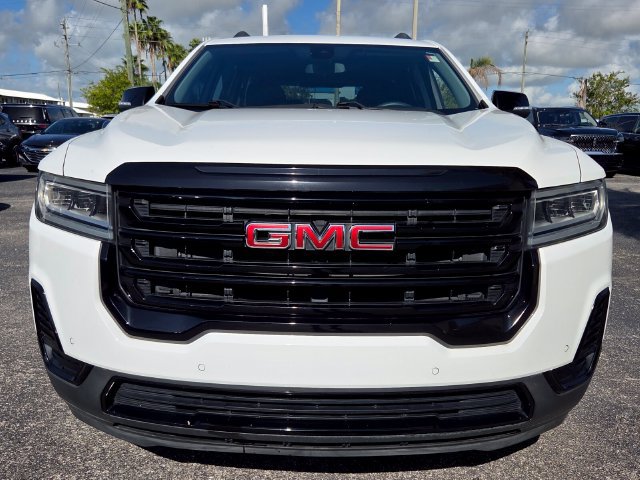 Used 2021 GMC Acadia SLE w/ Driver Convenience Package FWD image 2