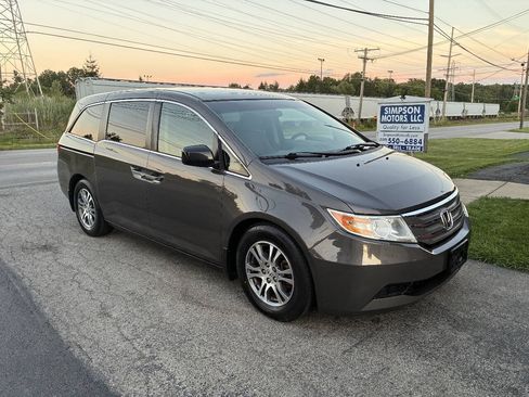 Used 2011 Honda Odyssey EX image 1