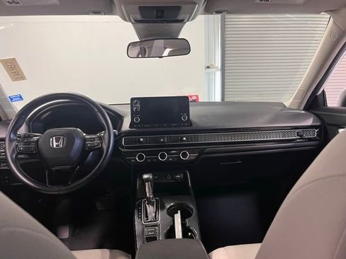 Used 2022 Honda Civic EX image 18