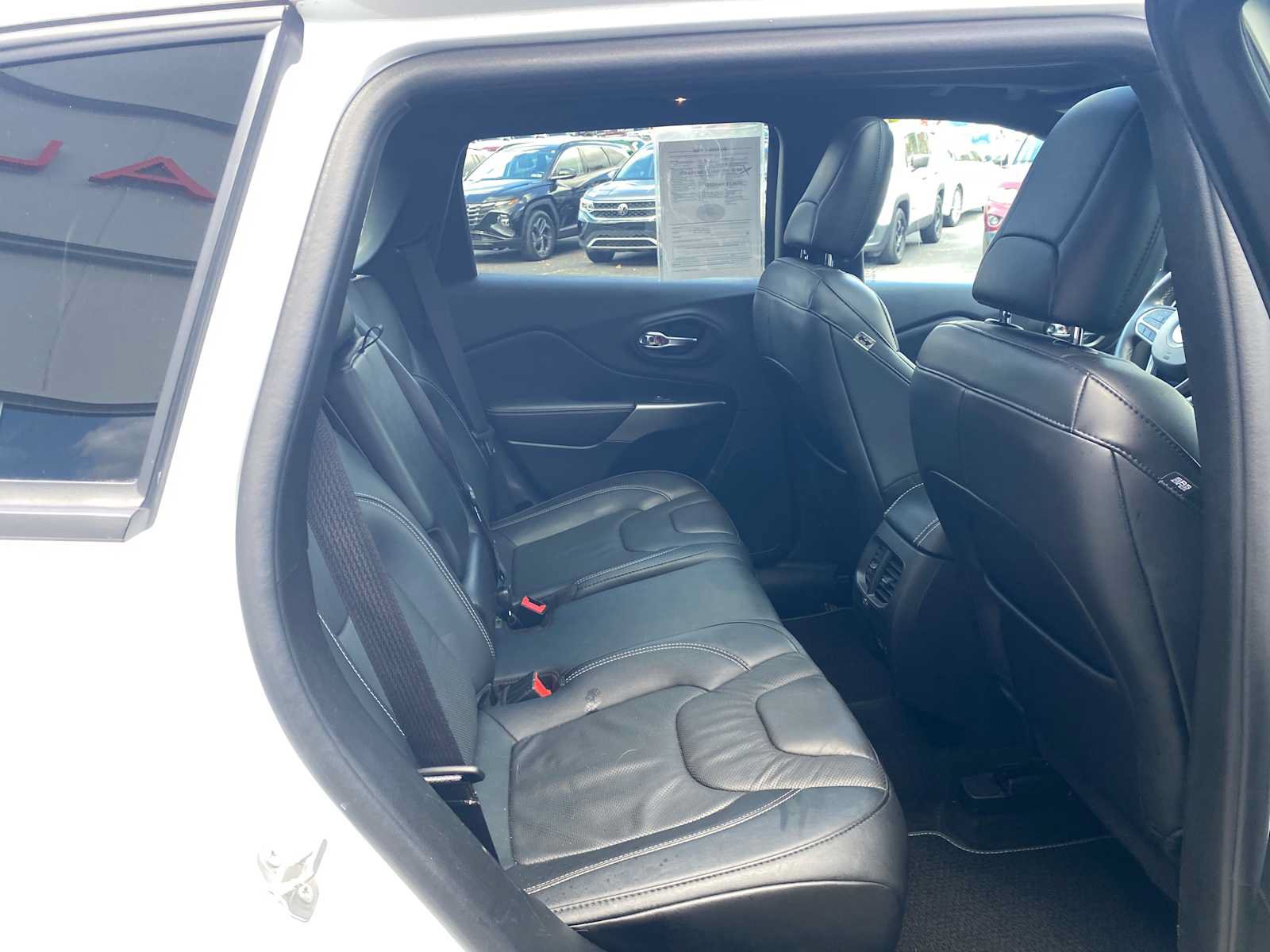 Used 2021 Jeep Cherokee Latitude Lux 80th Anniv w/ Quick Order Package 26U 80TH AWD/4WD image 28