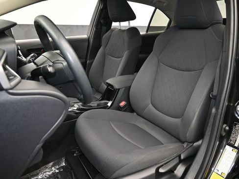 Used 2022 Toyota Corolla LE image 10