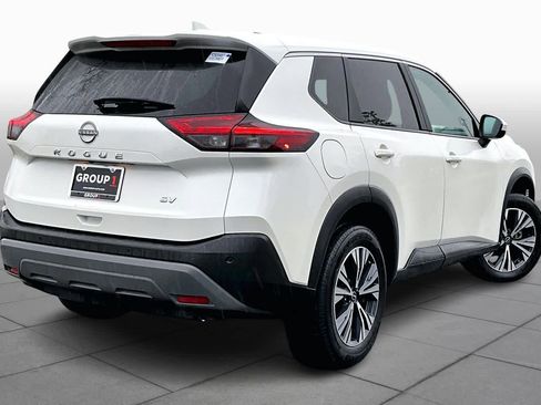 Used 2023 Nissan Rogue SV image 12