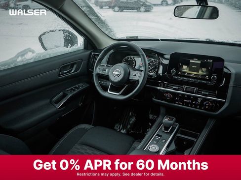 New 2025 Nissan Pathfinder SV w/ Black Appearance Package image 16