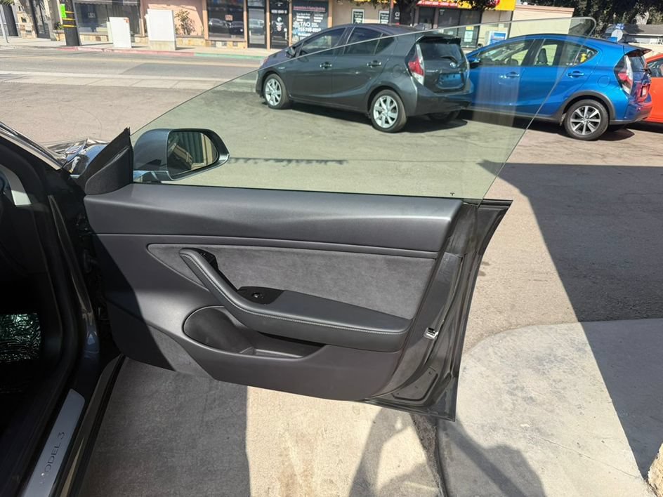 Used 2019 Tesla Model 3 Standard Range Plus RWD image 22