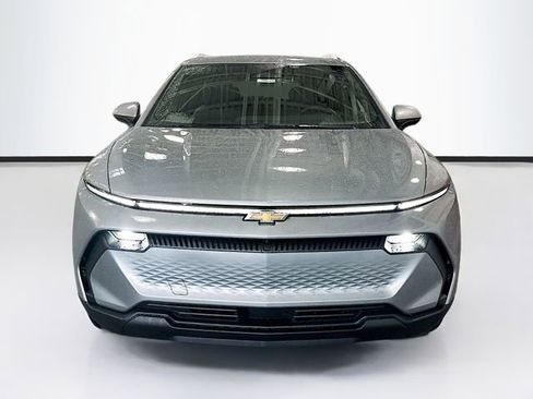 New 2026 Chevrolet Equinox EV LT image 4