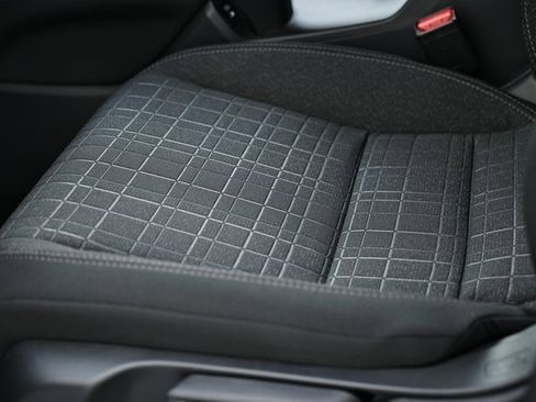 New 2026 Honda HR-V LX image 28