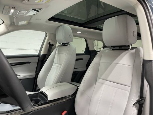 Used 2025 Land Rover Range Rover Evoque S AWD/4WD image 15