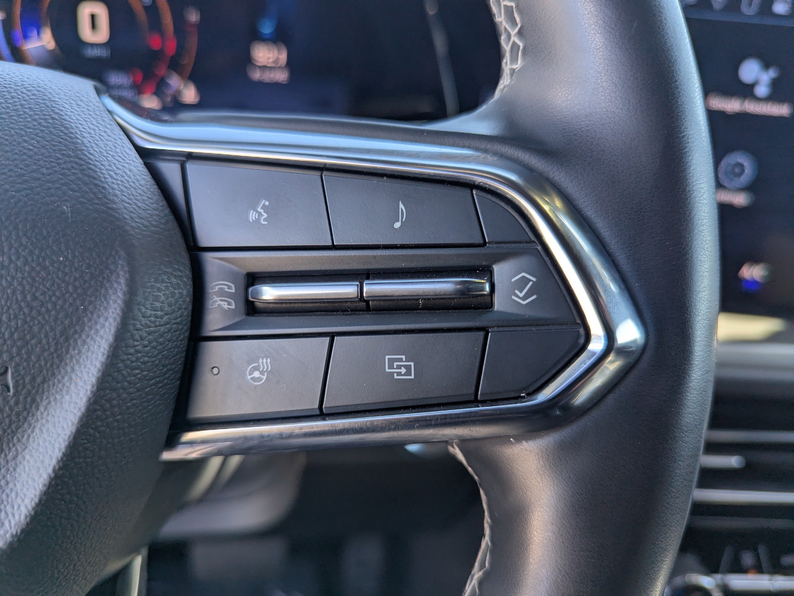 Certified 2024 Chevrolet Traverse LT FWD image 17