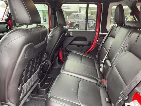 Used 2021 Jeep Wrangler Unlimited Rubicon 4xe w/ Cold Weather Group AWD/4WD image 15