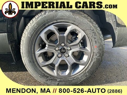 New 2025 Ford Maverick XLT w/ XLT Luxury Package image 8