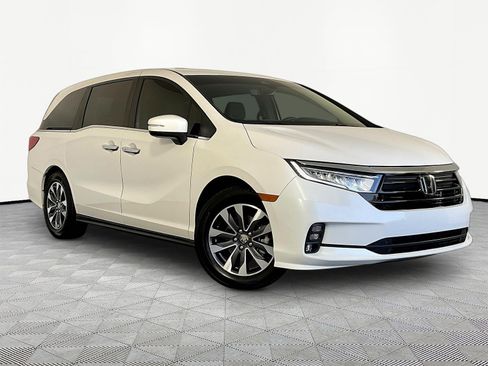 Used 2024 Honda Odyssey EX-L image 3