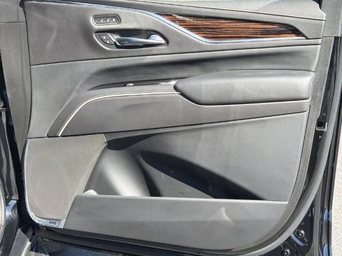 Certified 2021 Cadillac Escalade ESV Premium Luxury AWD/4WD image 14