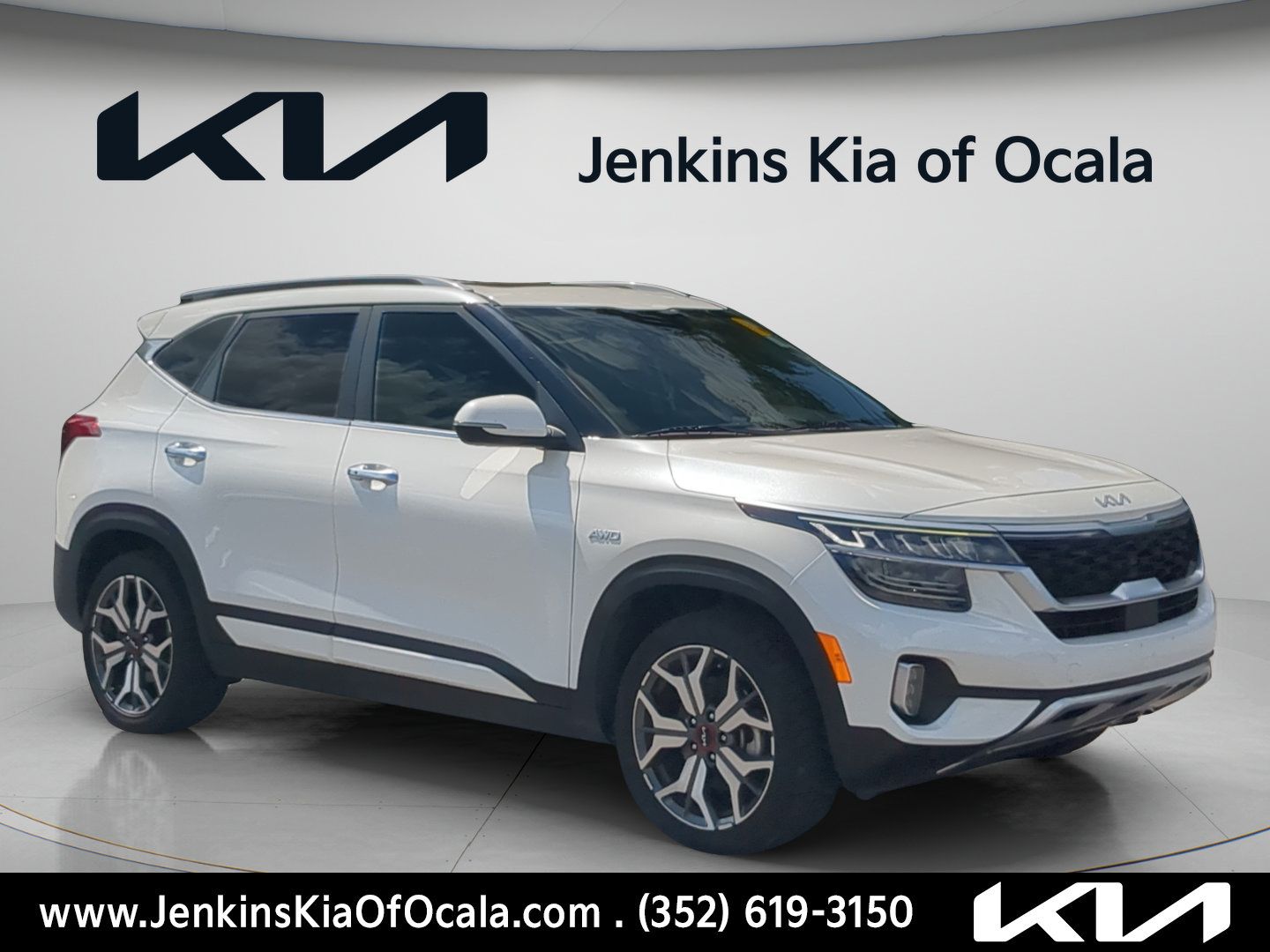 Certified 2023 Kia Seltos SX w/ SX Sunroof Package AWD/4WD image 3