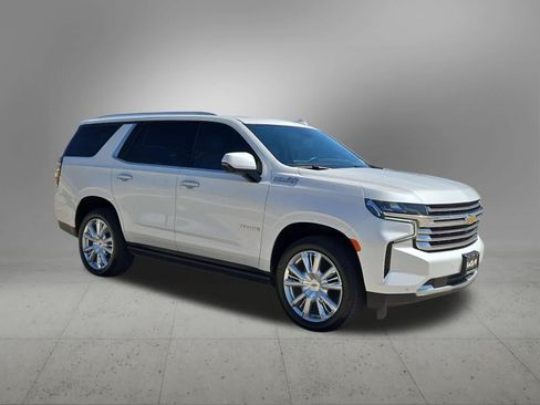 Used 2024 Chevrolet Tahoe High Country w/ Premium Package AWD/4WD image 8