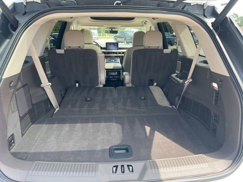 Certified 2023 Lincoln Aviator Reserve w/ Equipment Group 201A image 25