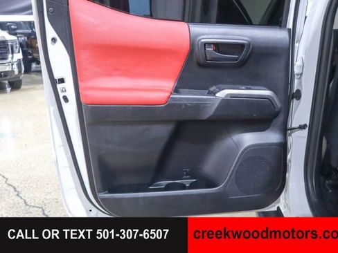 Used 2019 Toyota Tacoma SR5 AWD/4WD image 41