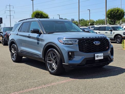 Certified 2025 Ford Explorer ST w/ Sun And Sound Package AWD/4WD image 3