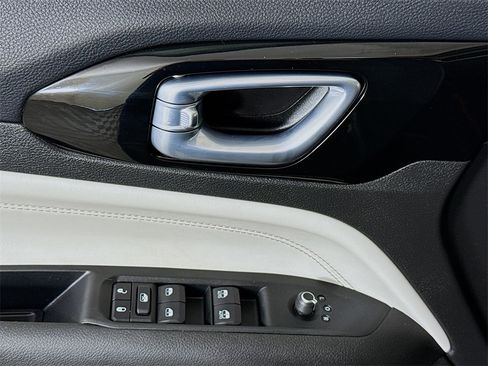 Used 2022 Jeep Compass Limited w/ Sun and Sound Group image 24