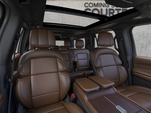 New 2026 Lincoln Navigator L Reserve AWD/4WD image 10