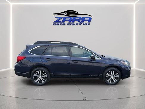 Used 2018 Subaru Outback 2.5i Limited AWD/4WD image 8