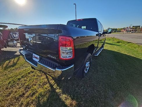 Used 2024 RAM 2500 Big Horn w/ Bed Utility Group image 5