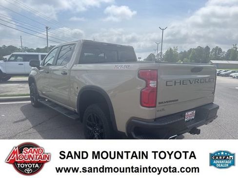 Used 2022 Chevrolet Silverado 1500 LT Trail Boss w/ LT Trail Boss Premium Package AWD/4WD image 5