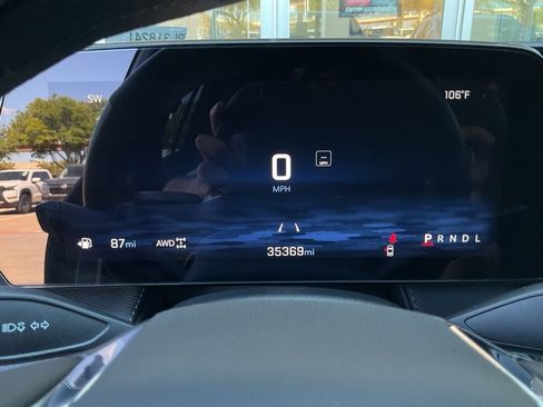 Used 2025 Chevrolet Equinox LT AWD/4WD image 35