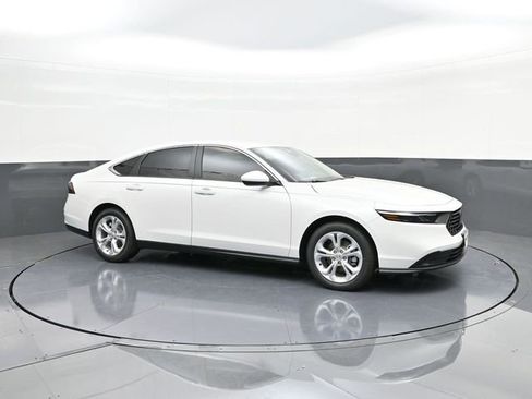 New 2025 Honda Accord LX image 13