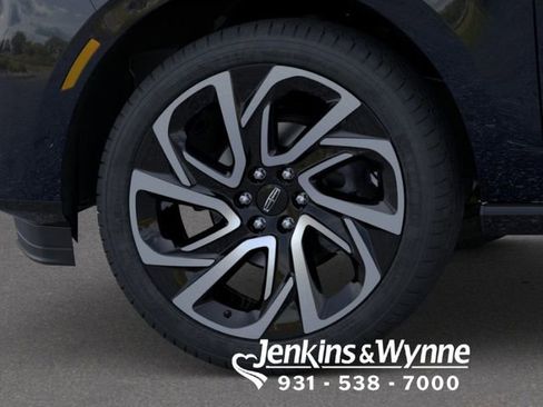 New 2026 Lincoln Navigator L Black Label AWD/4WD image 19