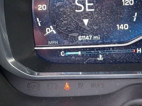 Used 2023 Chevrolet Suburban Premier image 26