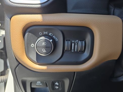 Used 2019 RAM 1500 Big Horn RWD image 20