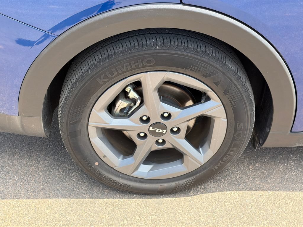 Used 2025 Kia K4 FWD image 17