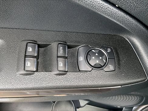 Used 2021 Ford EcoSport SE FWD image 17