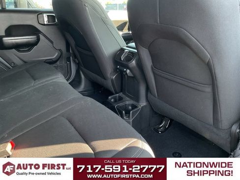 Used 2019 Jeep Wrangler Unlimited Sport S AWD/4WD image 17