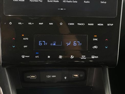 Certified 2024 Hyundai Tucson Limited AWD/4WD image 32