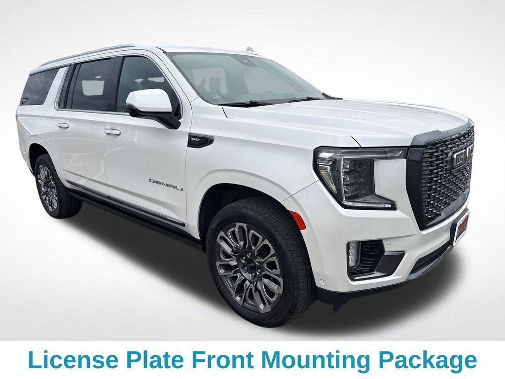 Used 2023 GMC Yukon XL Denali Ultimate AWD/4WD image 8